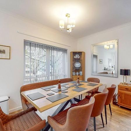 Beautiful 4-Bedroom House In Victoria Park London Bagian luar foto